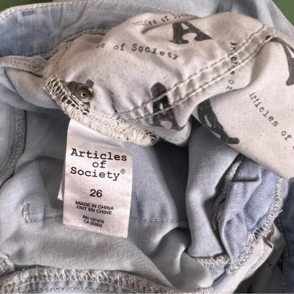 Articles of Society Women's Jeans 26 Ankle Fringe Cuffs Comfy Relaxed Light Wash - Picture 6 of 8